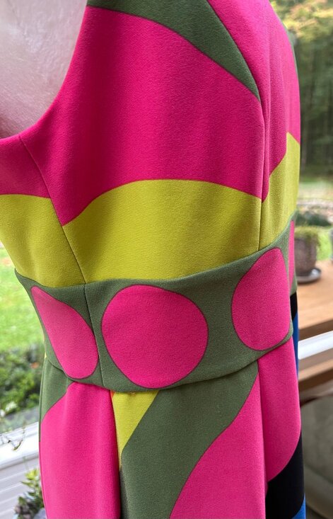 Muse Racerback Colorful Mod Dress Size 10 - Picture 4 of 9